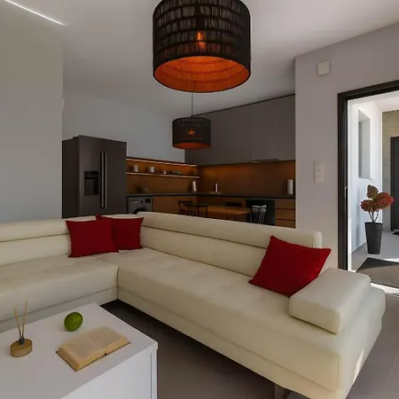 Luxury Olea Valley - Poolside Gem Apartment *